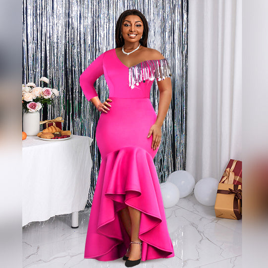 Damen Kleid mit asymmetrischem Saum und funkelnden Details R&B