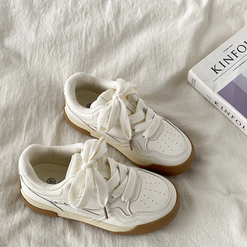 Damen Sportliche Sneakers mit voluminösem Design und innovativer Schnürung R&B