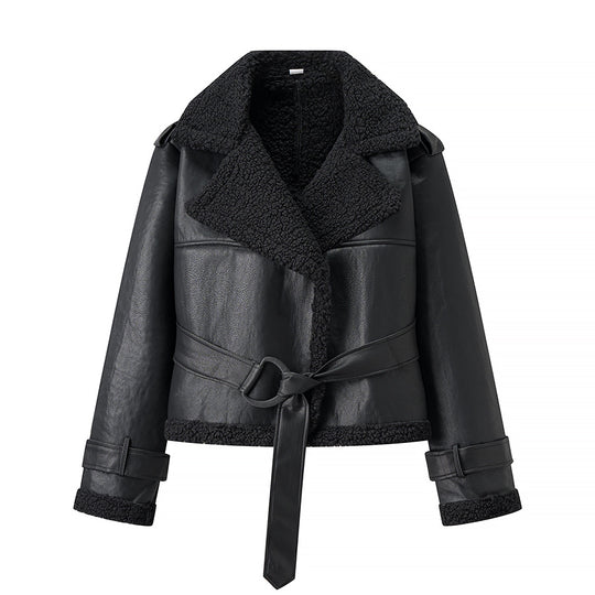 Damen Kunstlederjacke mit flauschigem Kragen und tailliertem Schnitt R&B