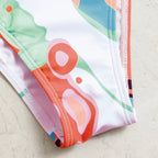 Damen Triangel-Bikini mit verspieltem Muster und verstellbaren Trägern