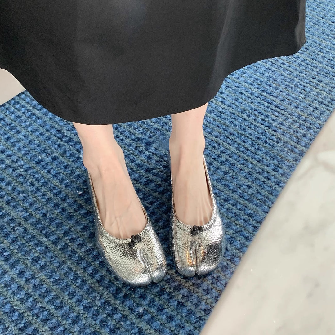 Damen Ballerinas mit glänzender Oberflächenstruktur und zierlicher Schleifenverzierung R&B