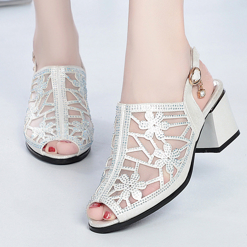 Damen Slingpumps mit modischer Blütenapplikation und funkelndem Schmuckdetail R&B