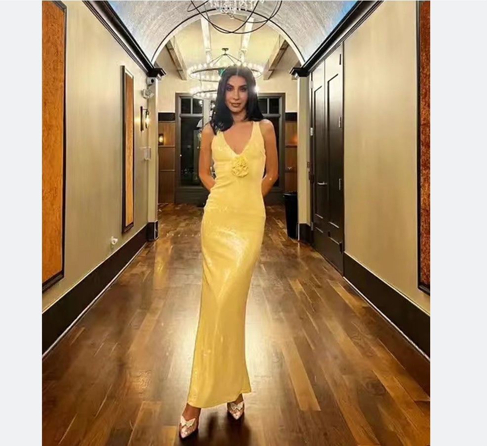 Damen Schimmerndes Abendkleid mit Blumenapplikation und Figurbetontem Schnitt R&B