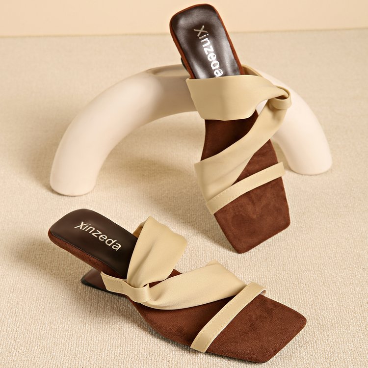 Damen Slide-Pantoletten mit stilvollem Riemendesign und bequemer Innensohle R&B