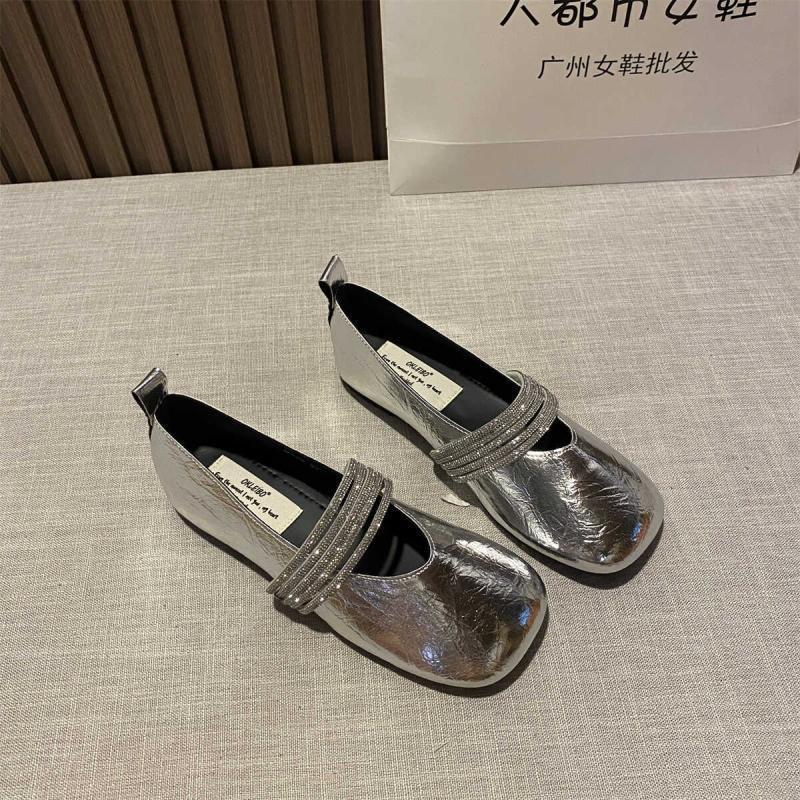 Damen elegante Ballerinas mit verzierten Riemchen R&B