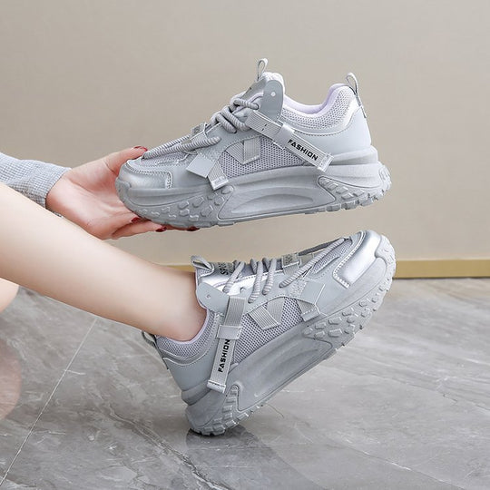 Damen Sportliche Sneakers mit modernem Mesh-Obermaterial und luftiger Sohle R&B