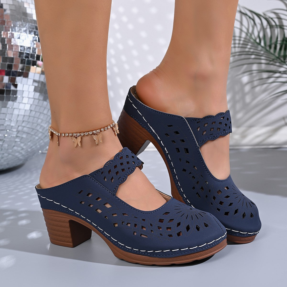 Damen modische Plateau-Pantoletten mit elegantem Cut-Out-Design und rutschfester Sohle R&B