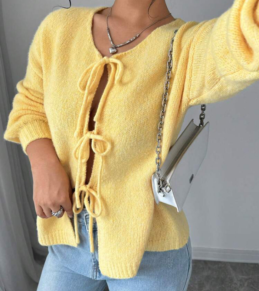 Damen Oversized Strickpullover mit dekorativem Schnürdetail R&B