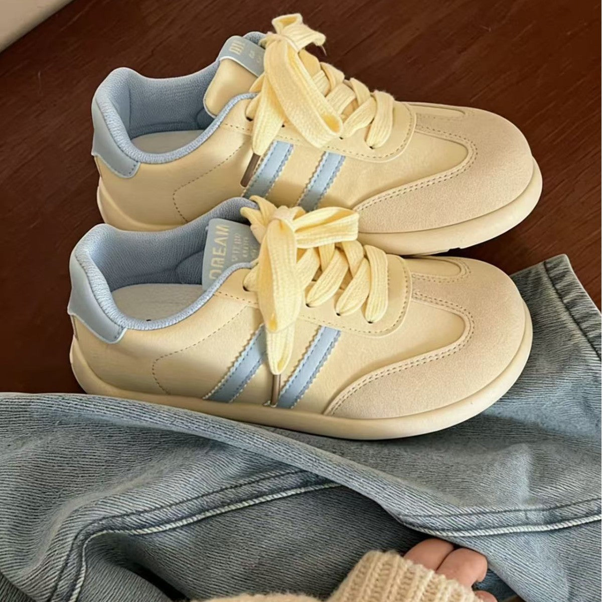 Damen Sportliche Freizeitschuhe mit bequemer Polsterung und modischen Akzenten