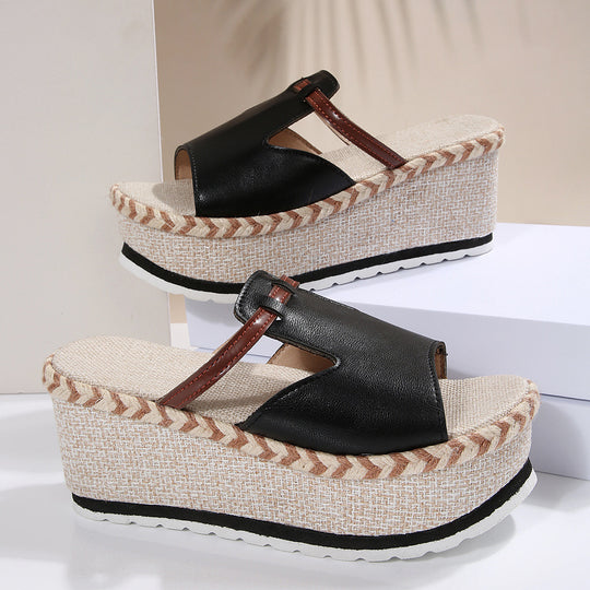 Damen Wedge-Pantoletten mit gebrochenem Riemendesign und komfortabler Korkfußbettung R&B