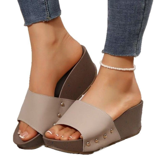 Damen modische Wedge-Pantoletten mit stilechtem Leopardenmuster und bequemer Sohle R&B