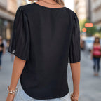 Damen Kurzarm Bluse mit plissierten Ärmeln und V-Ausschnitt R&B