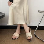 Damen flache Riemchen-Pantoletten mit raffiniertem Textil-Design und komfortabler Sohle R&B