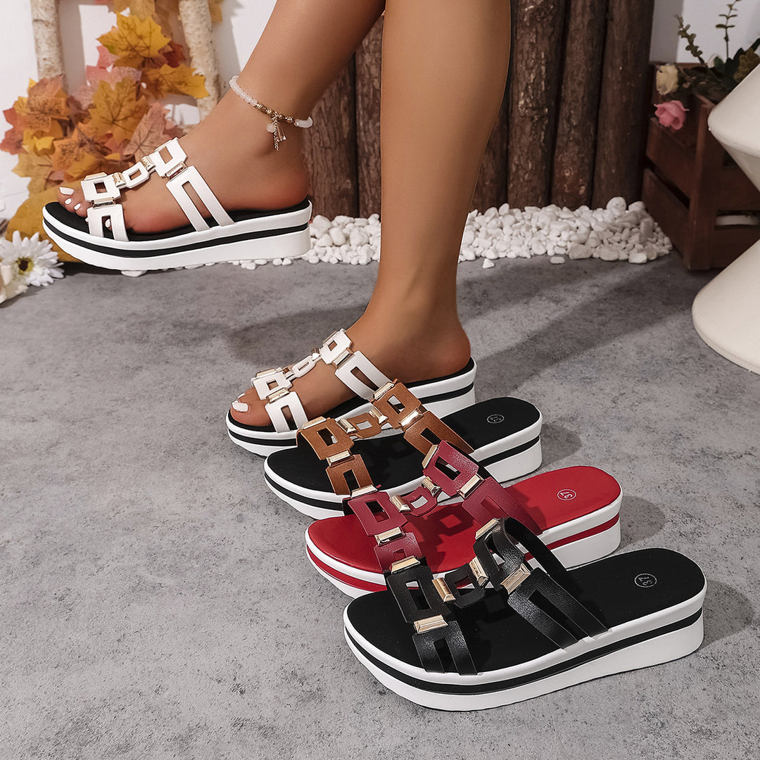 Damen Trendige Plateausandalen mit modischen Metallakzenten R&B