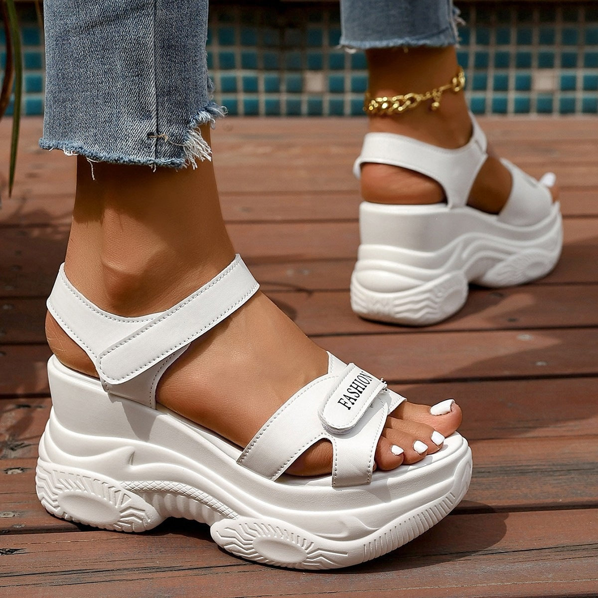 Damen Sportliche Sandalen mit dicker Sohle und modischem Riemen R&B