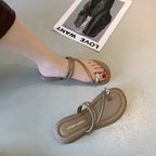Damen elegante Flip-Flops mit modischem Zierstein und geschwungenem Riemendesign EB