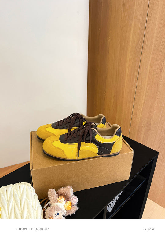 Damen Sportliche Sneakers mit modernem Design und atmungsaktiver Obermaterialstruktur R&B