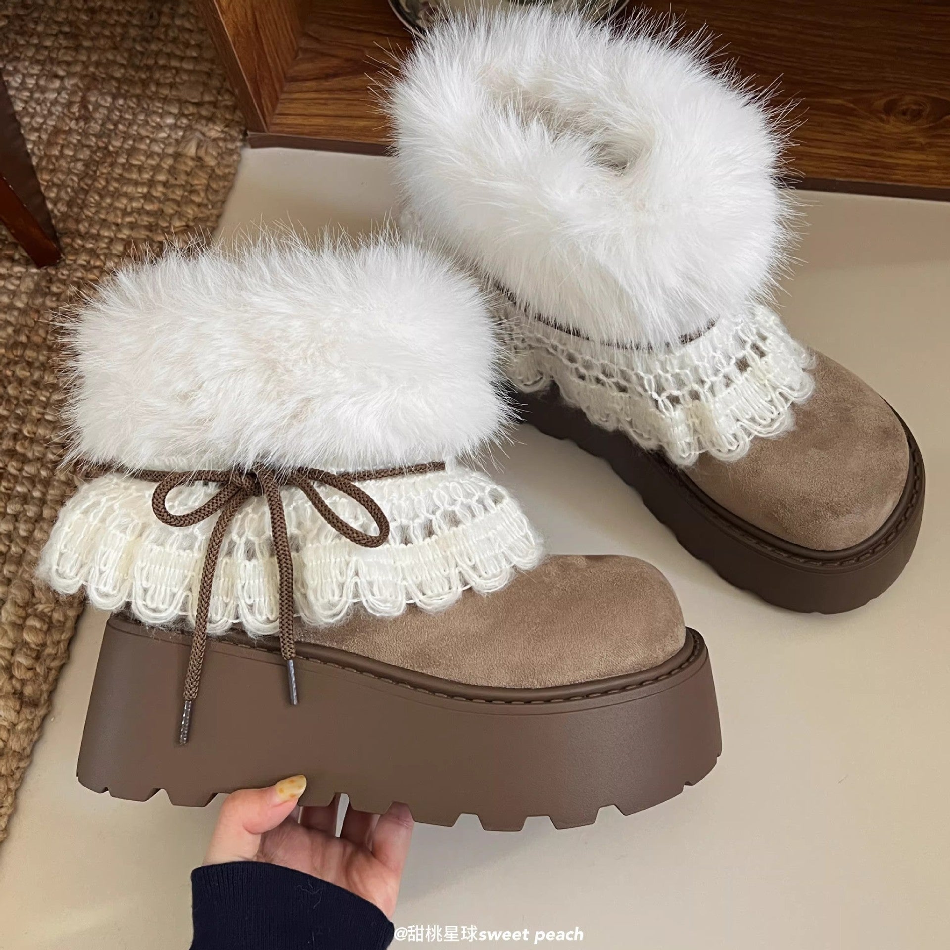 Damen Trendige Winterstiefel mit kuscheligem Kunstfellrand und dekorativer Spitzenverzierung R&B