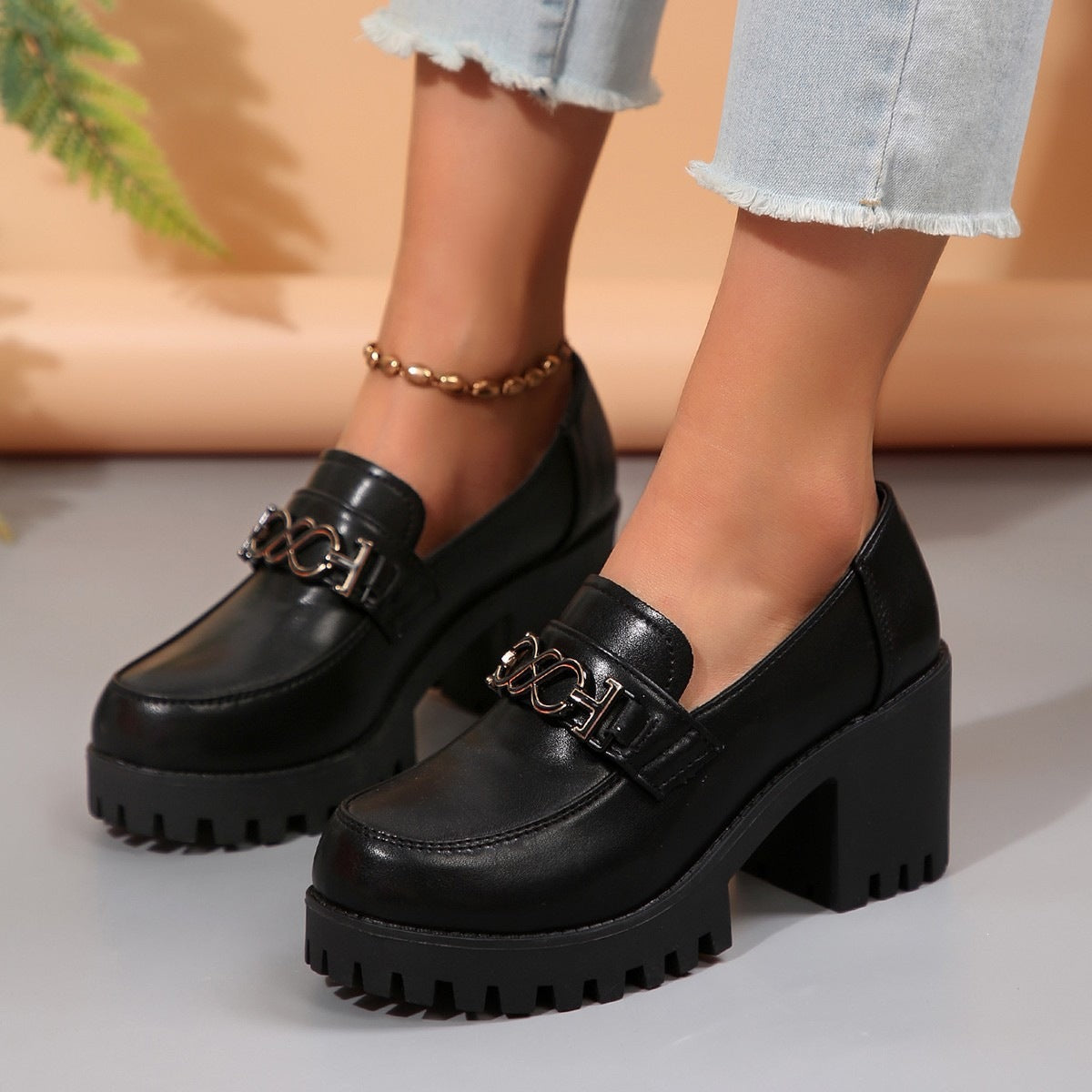 Damen Elegante Mokassins mit robustem Plateau und trendigem Ketten-Detail R&B