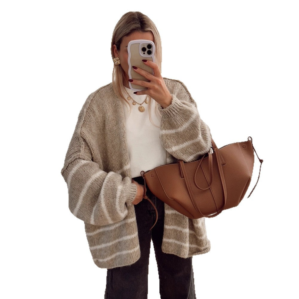 Damen Oversize Strickjacke mit gestreiftem Design und voluminösen Ärmeln R&B