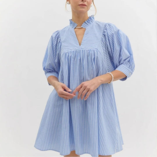Damen Kurzarm Kleid mit modernem Stehkragen und Volant-Detail R&B