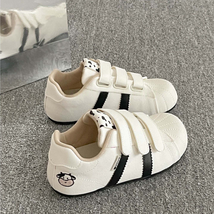 Damen Sneakers mit praktischem Klettverschluss und stylischen Tierapplikationen