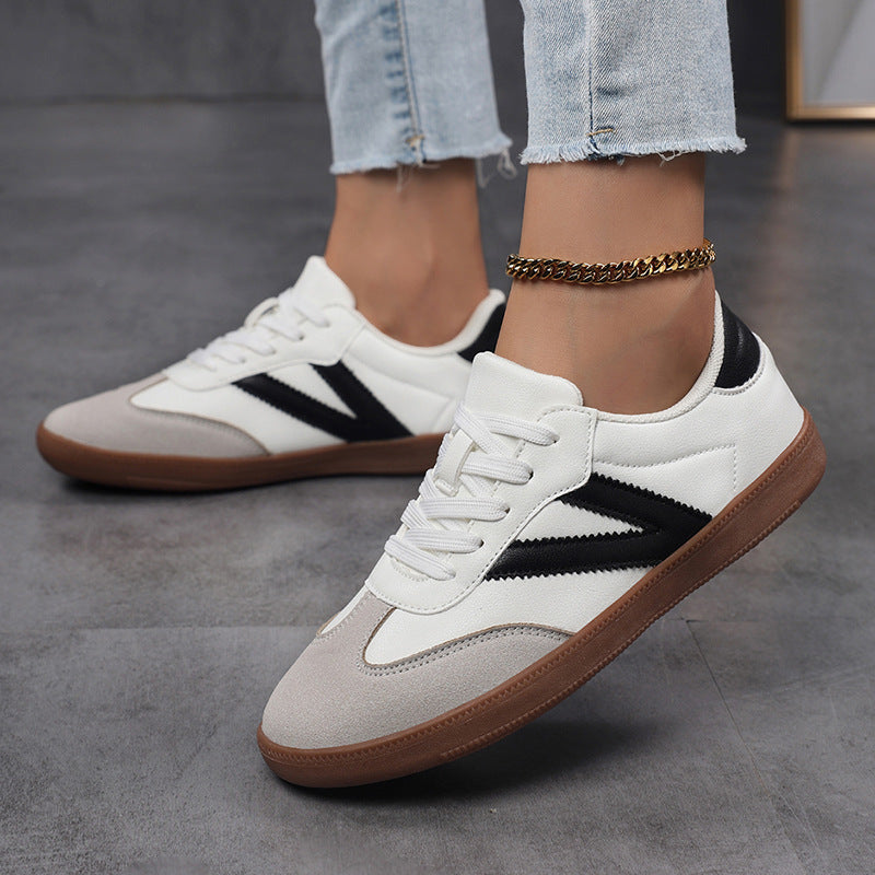 Damen Sportliche Sneaker mit modischem Design und robustem Sohlenprofil