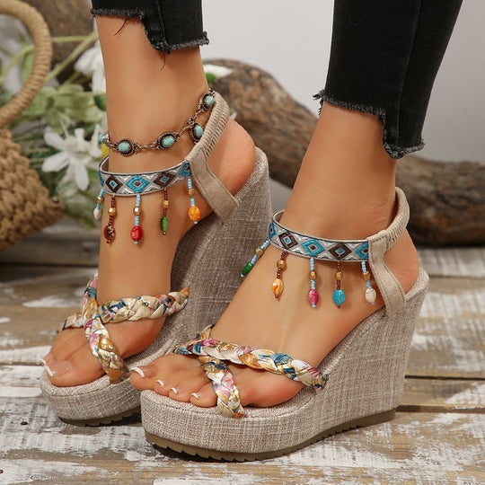 Damen Wedge-Sandalen mit buntem Geometrie-Muster und stylishen Riemen R&B