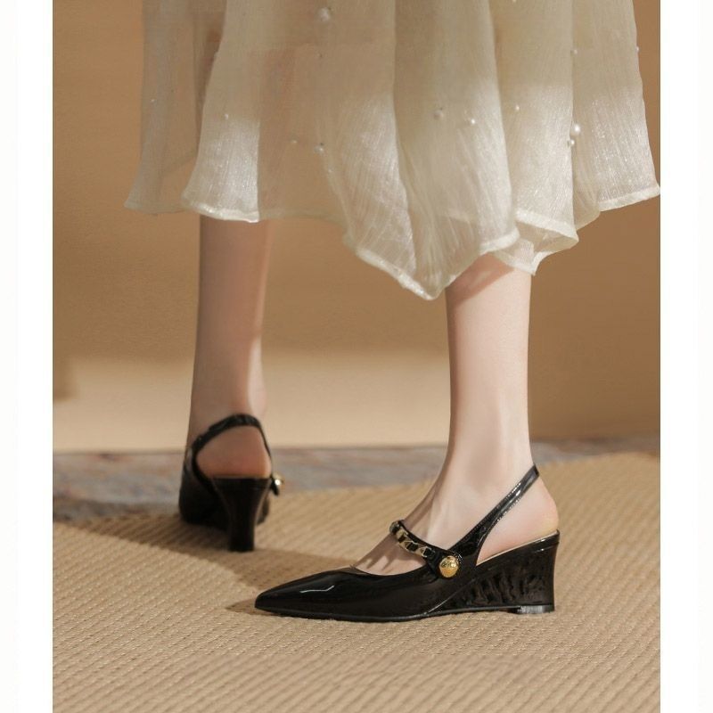 Damen Slingback-Pumps mit dekorativen Metallakzenten R&B