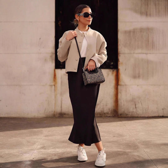 Damen modische Cropped-Jacke mit Knopfverschluss und elastischem Ausschnitt R&B
