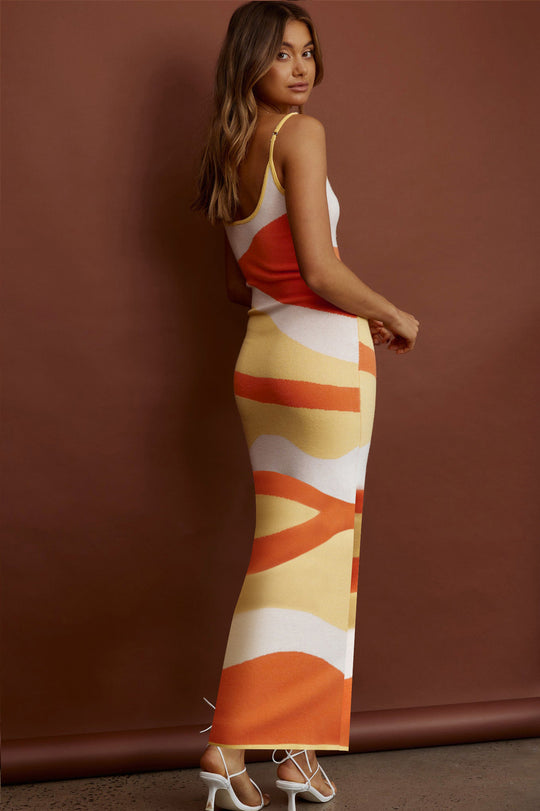 Damen Maxikleid mit kreativem Wellenmuster und weichem Strickmaterial R&B