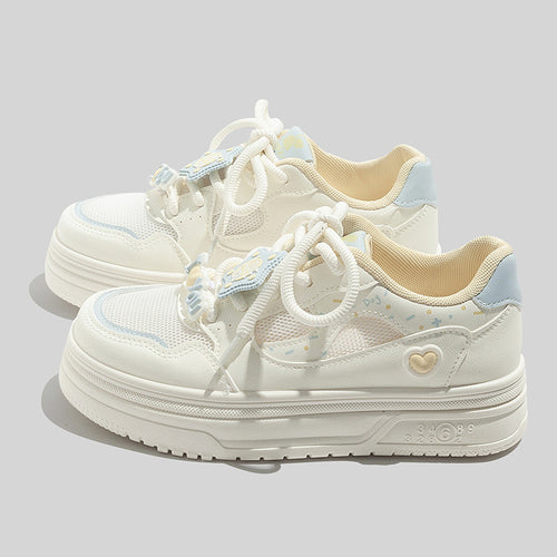 Damen Sneakers mit verspieltem Herzen-Motiv und atmungsaktiver Oberflächenstruktur R&B