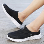 Damen Atmungsaktive Slip-On Freizeitschuhe mit rutschfester Sohle und flexiblem Obermaterial