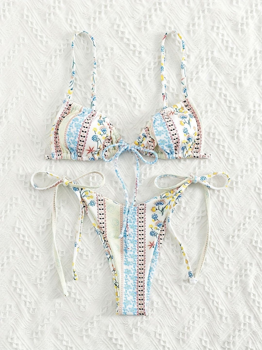 Damen Triangel-Bikini mit verspieltem Design und verstellbaren Trägern R&B