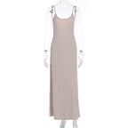 Damen Elegantes Maxikleid mit schlichten Trägern und fließendem Schnitt R&B