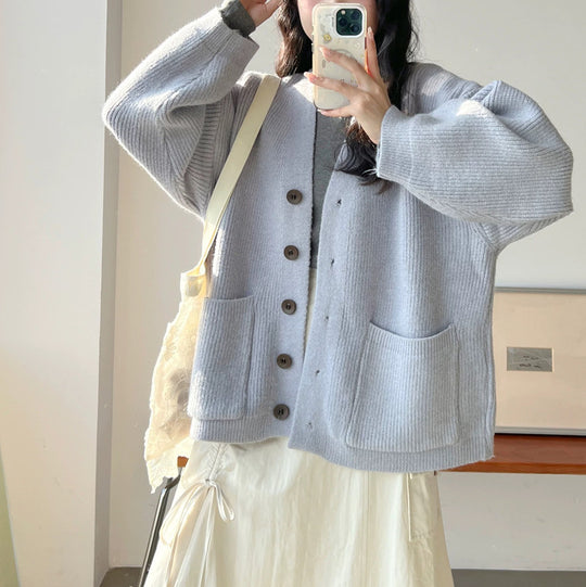 Damen Gemütliche Strickjacke mit großen Taschen und Knopfdetail R&B