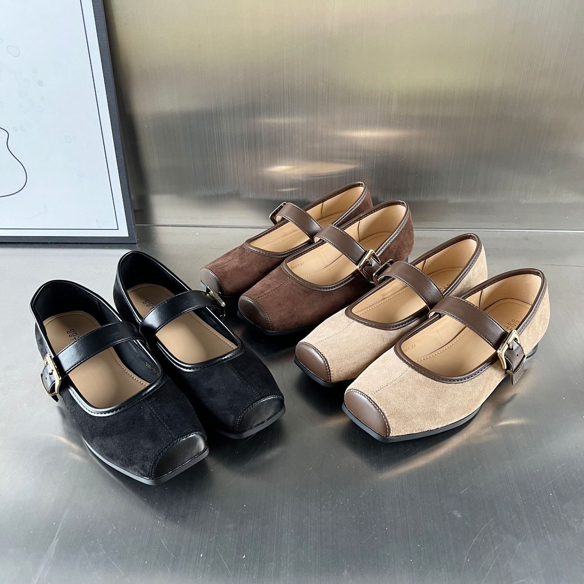Damen elegante Slipper mit modischer Riemenverzierung und hochwertiger Veloursoberfläche R&B