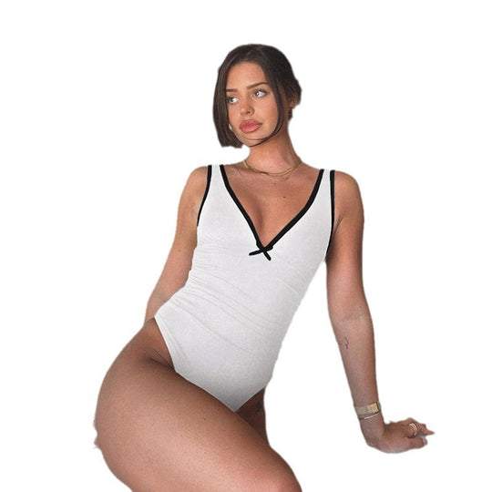 Damen eleganter Badeanzug mit asymmetrischem Schnitt und raffinierten Akzenten R&B