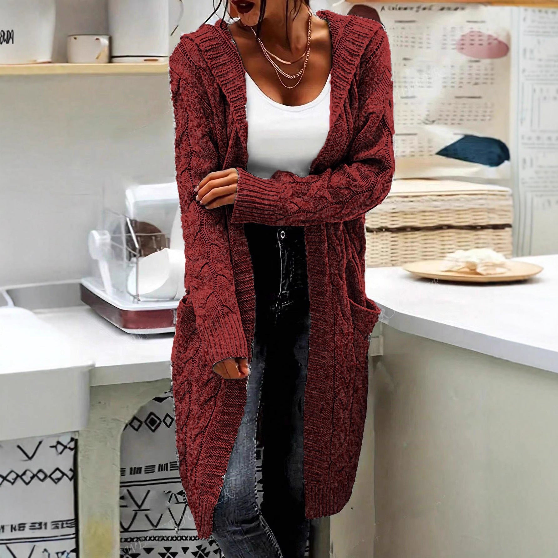 Damen Grobstrickjacke mit hochwertigen Zopfmustern und praktischen Taschen R&B