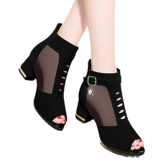 Damen nan Peep-Toe Stiefelette mit transparenten Mesh-Einsätzen, Cut-Out-Details, Zier-Schnalle und mittlerem Blockabsatz R&B