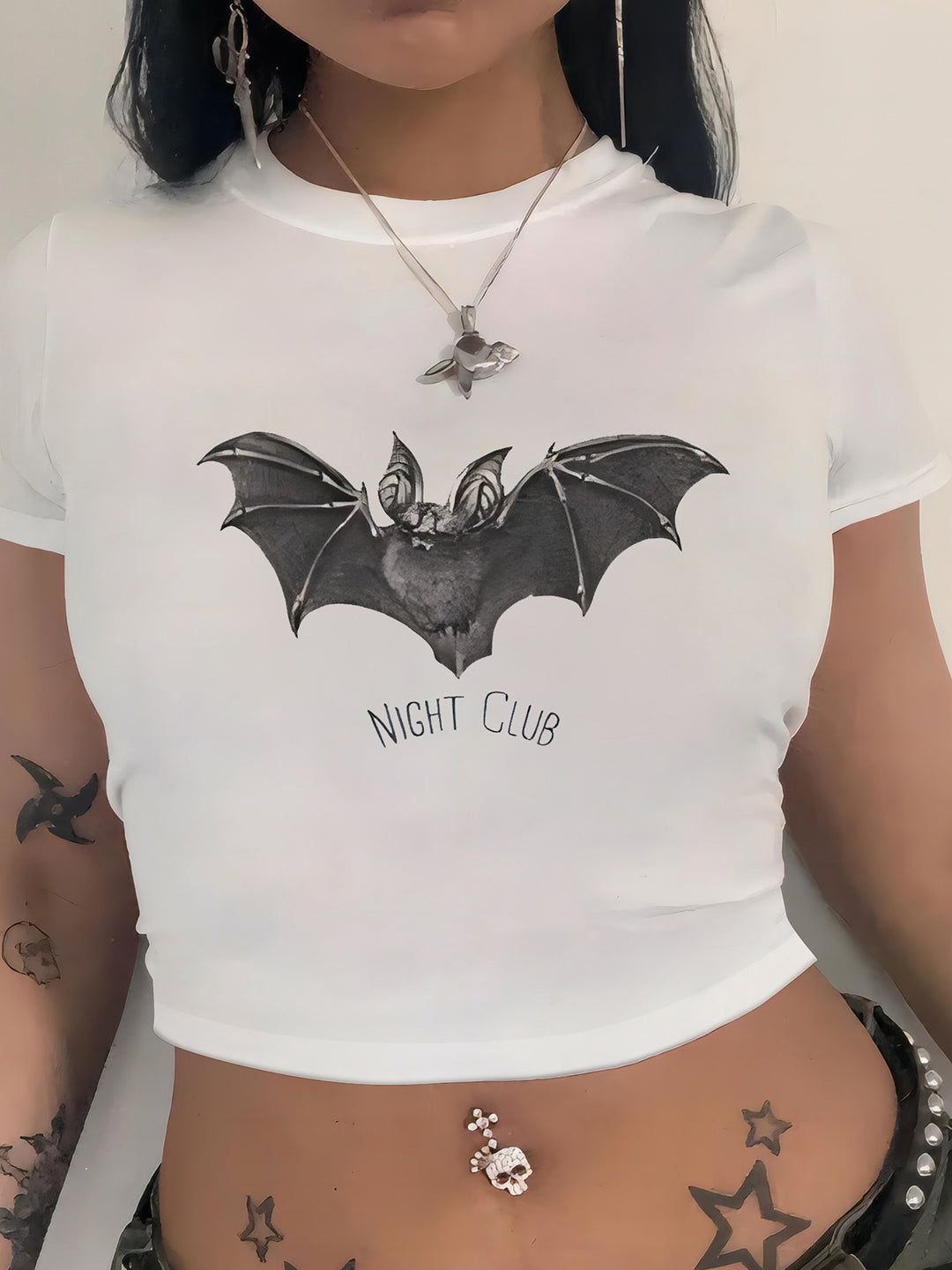 Damen T-Shirt mit künstlerischem Statement-Print und figurbetontem Schnitt R&B