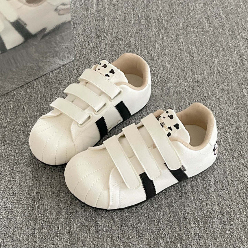 Damen Sneakers mit praktischem Klettverschluss und stylischen Tierapplikationen