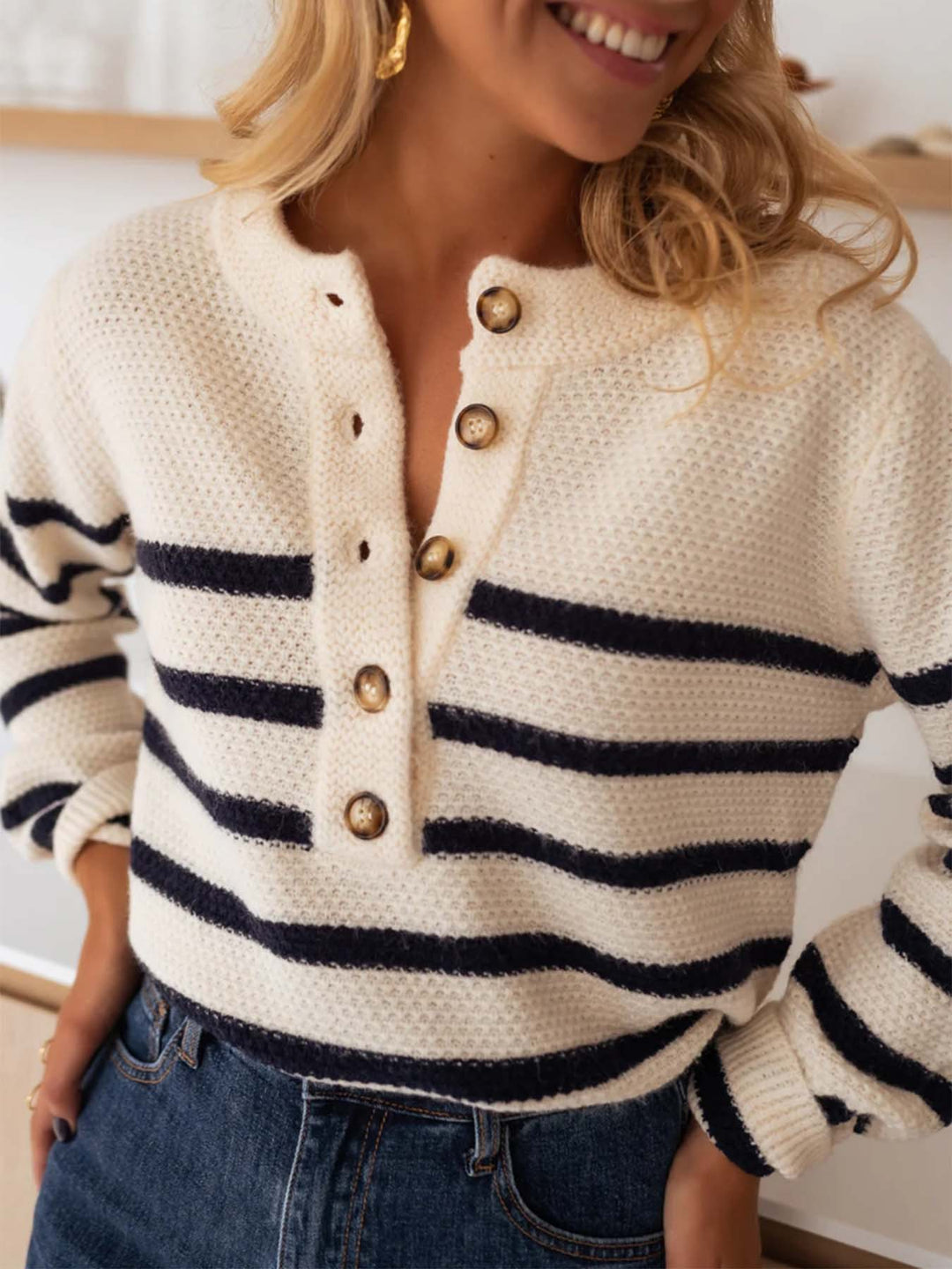 Damen hochwertiger gestreifter Strickpullover mit Knopfdetail und lässigem Schnitt R&B