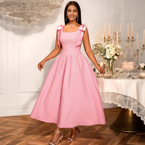 Damen Elegantes Abendkleid mit schimmernden Details und verspielten Rüschenschultern R&B