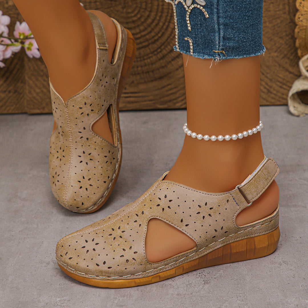 Damen Komfortable Clogs mit modischen Ausschnitten R&B