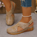 Damen Komfortable Clogs mit modischen Ausschnitten R&B