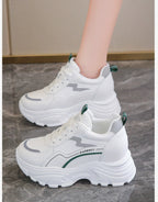 Damen Sportliche Plateau-Sneaker mit innovativer Dämpfung und modischem Design R&B