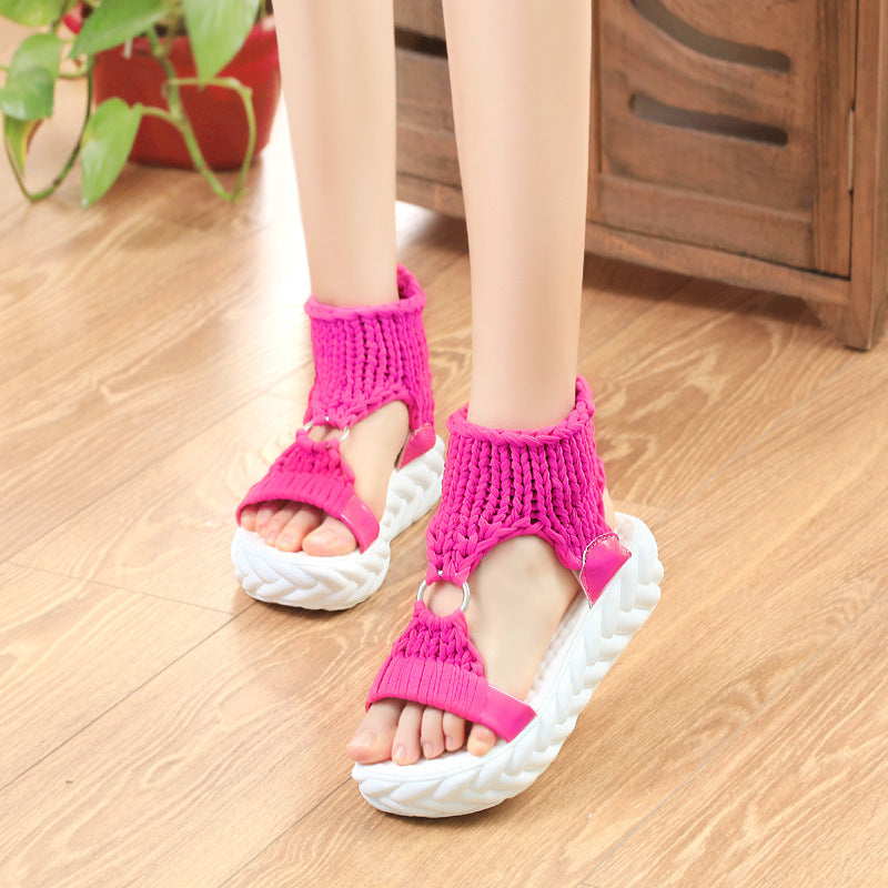 Damen Wedge-Sandalen mit innovativem Riemendesign und komfortabler Sohle R&B
