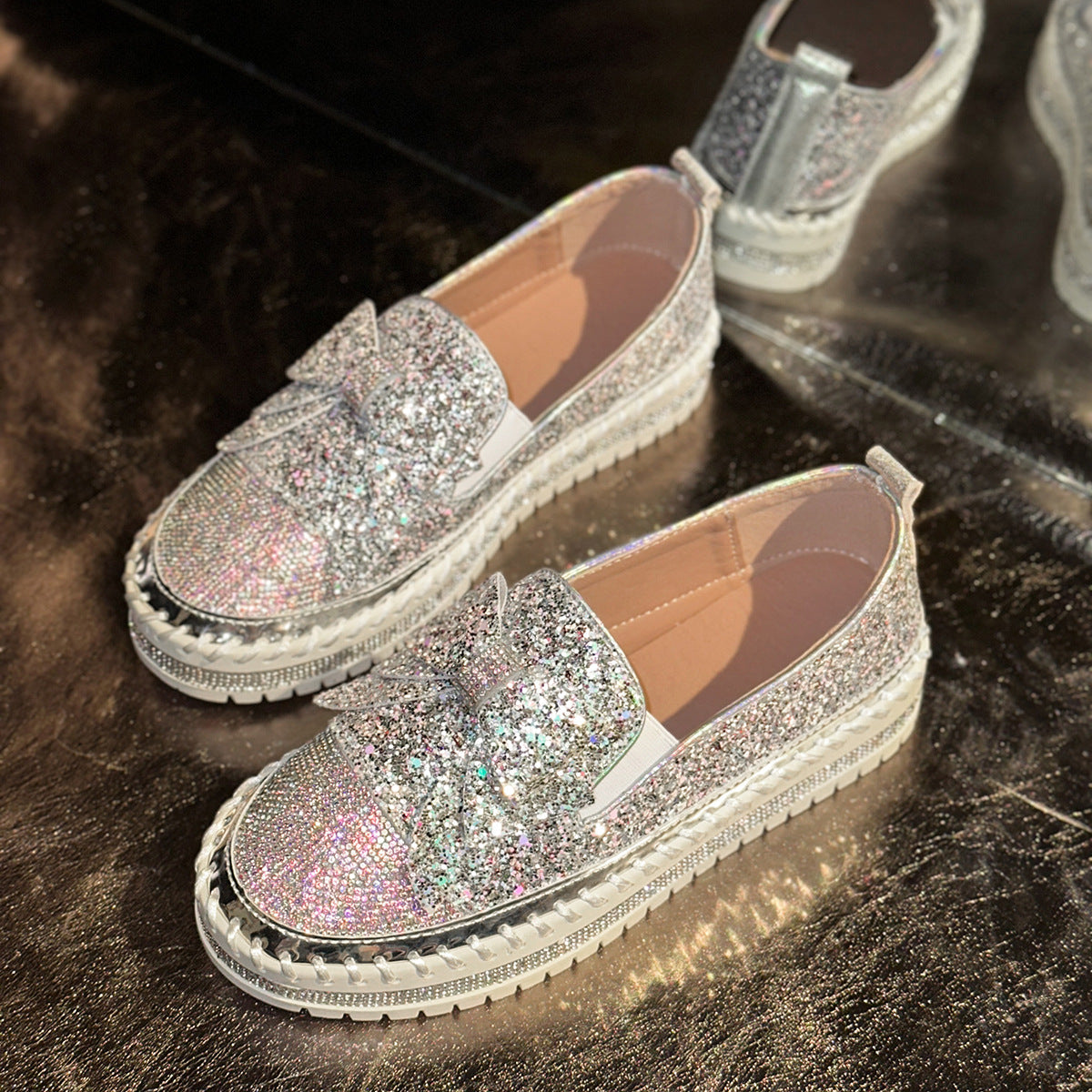Damen Glitzernde Slip-On Sneakers mit dekorativem Schleifen-Detail R&B