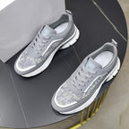 Damen Sportliche Sneakers mit atmungsaktiver Oberflächenstruktur und stabiler Dämpfung R&B